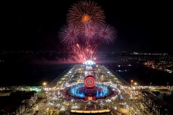 Quảng trường ánh sáng và nhạc nước Da Nang Downtown